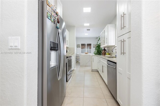 Building Photo - 18361 SW 154th Ave