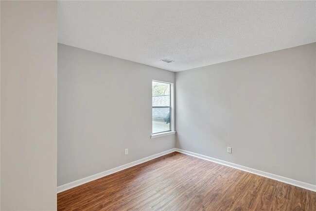 Building Photo - 9825 Coleman Rd