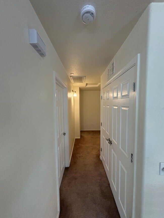 Building Photo - 2111 Bella Oaks Dr