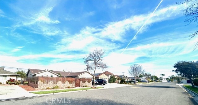 Building Photo - 6131 Glenwood Dr