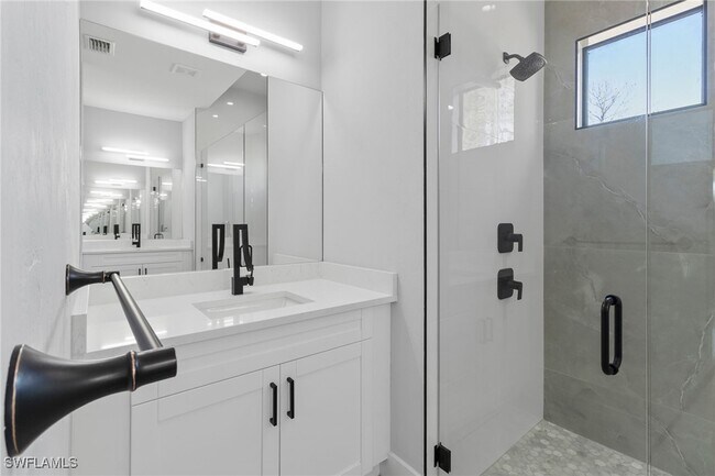 Building Photo - 2740 35th Ave NE