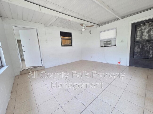 Building Photo - 2802 Geoffrey Dr