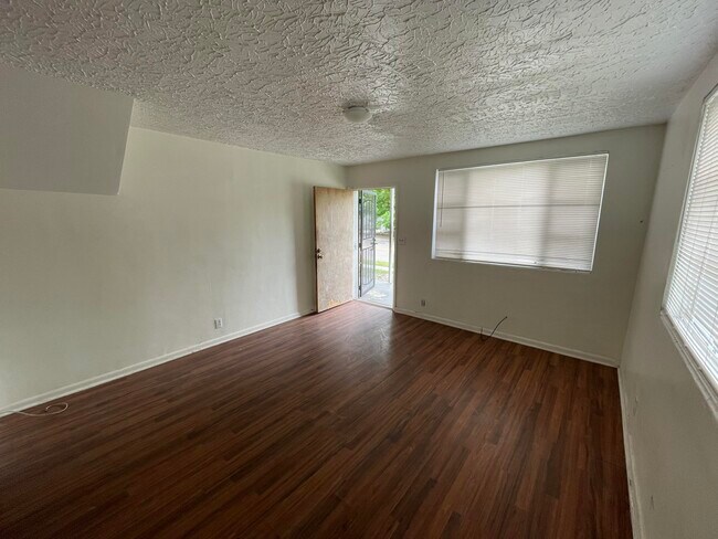 Building Photo - 1717 W 26th St