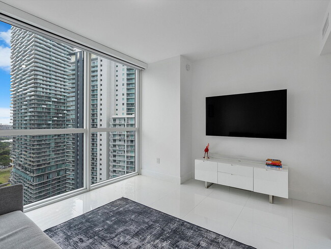 Building Photo - 1080 Brickell Ave