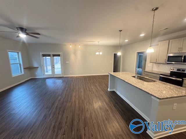 Building Photo - 332 Fenrose Dr