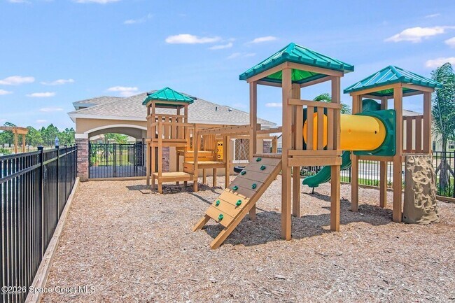 Building Photo - 514 Old Country