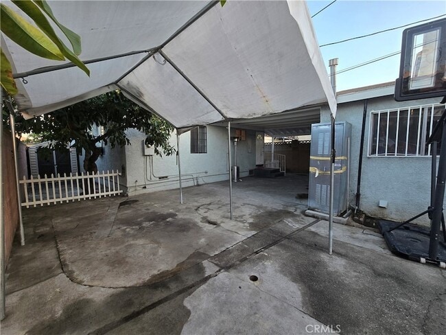 Building Photo - 1405 Simmons Ave