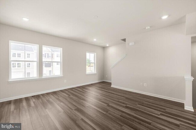 Building Photo - 118 Milburn Dr