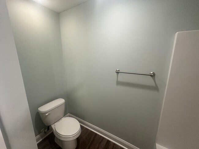 Building Photo - 2 Bedroom 1 Bath  Duplex in Hahira