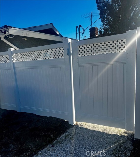 Building Photo - 7598 Coldwater Canyon Ave