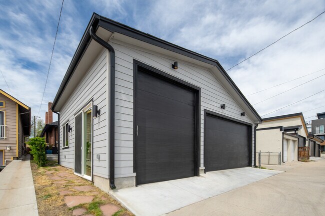 Building Photo - 2036 Eliot St