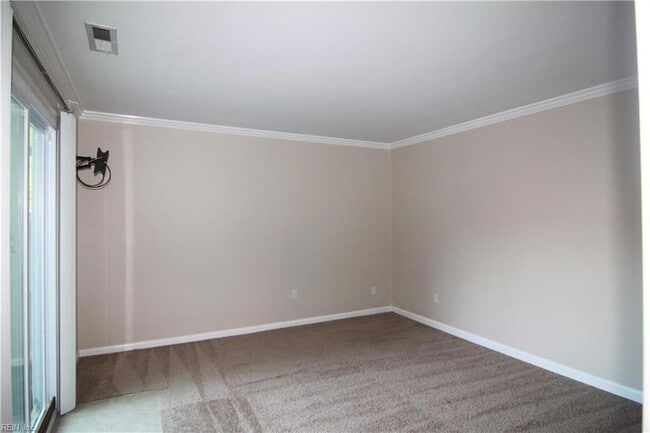 Building Photo - 1761 Ocean Bay Dr