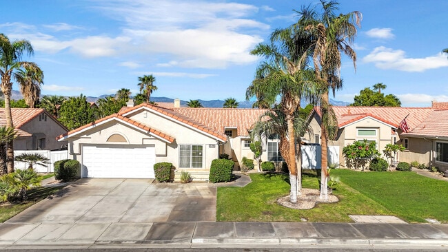 Primary Photo - 44295 Las Vistas Dr