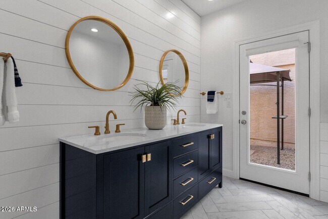 Building Photo - 11765 N 112th St