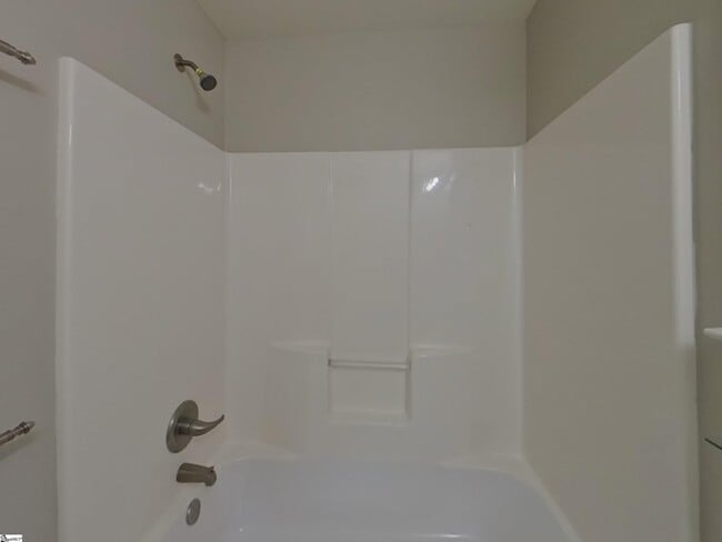 Building Photo - 205 Terilyn Ct