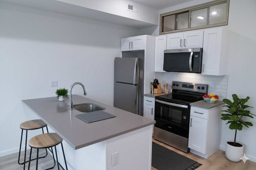 Primary Photo - 7246 Rising Sun Ave