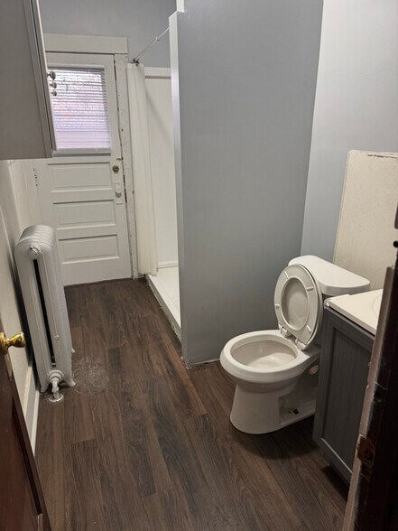 Building Photo - 1405 S 10th St