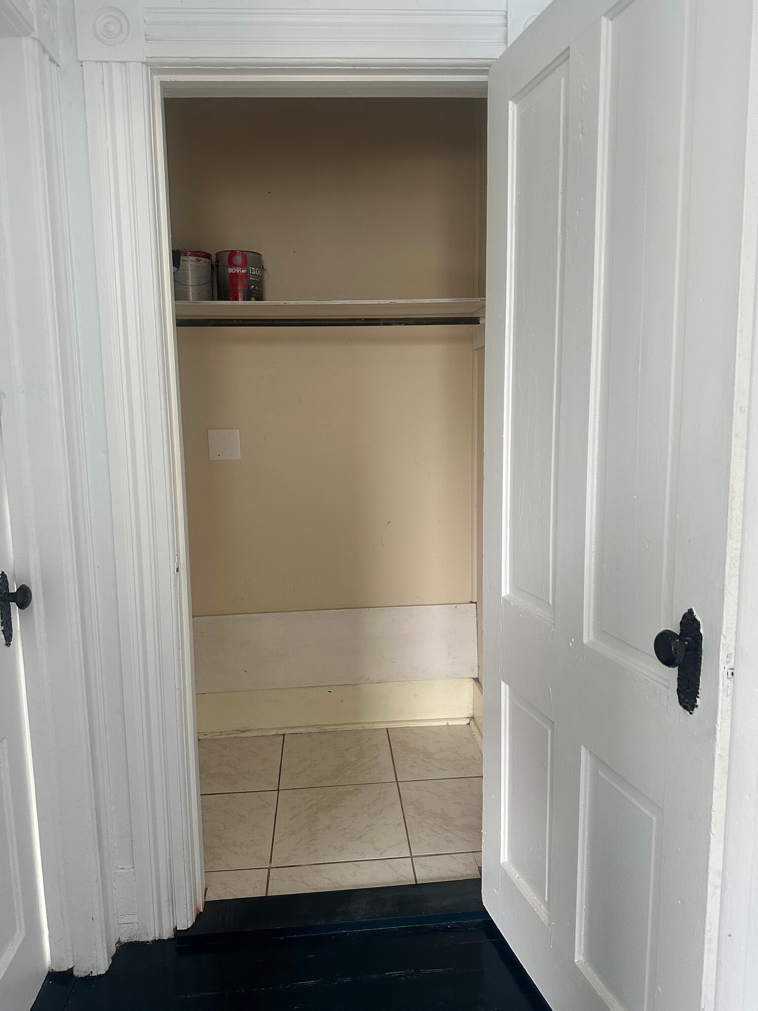 Building Photo - 111 E 39th St