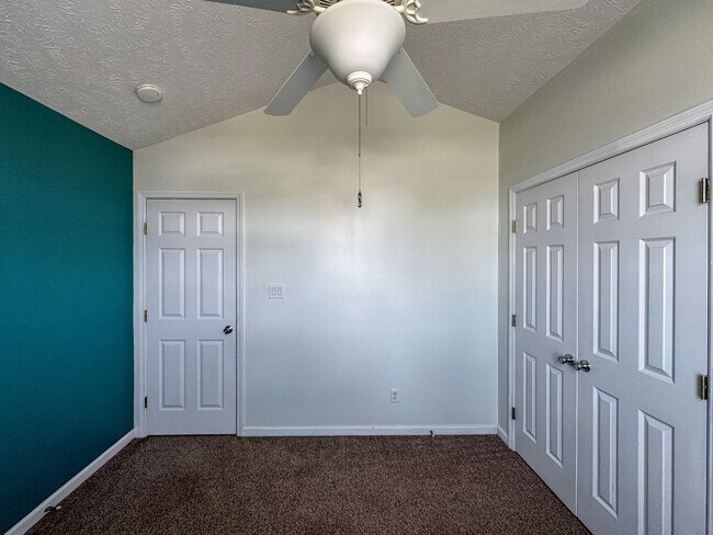 Building Photo - Charming 3 Bed 2 Bath Home with Bonus Room