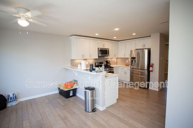 Building Photo - 6 Regency Ct