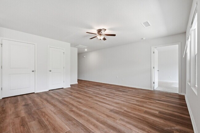 Building Photo - New community! Three bedrooms, two bathrooms and ready for you to move into!