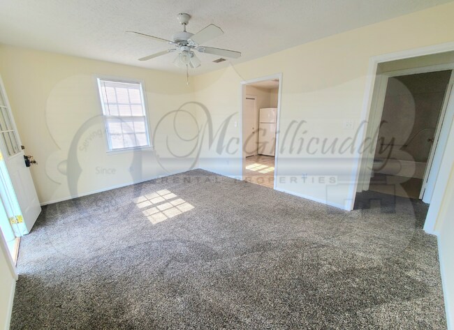 Building Photo - 1207 Holden Dr