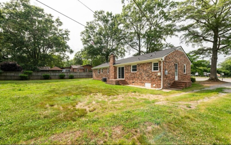 Building Photo - 10401 W Huguenot Rd