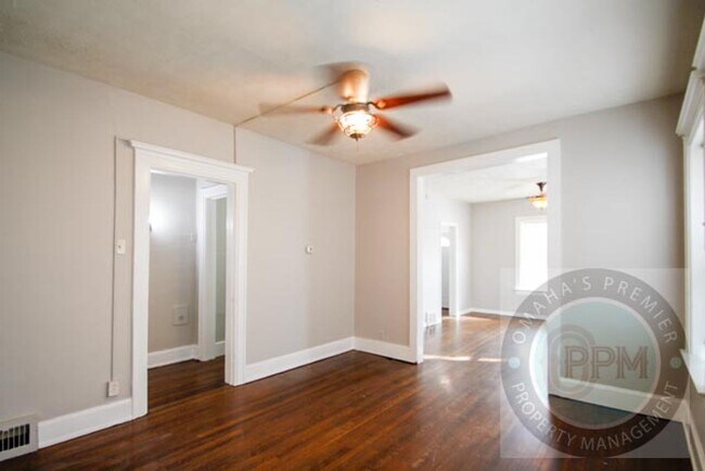 Building Photo - 530 Park Ave