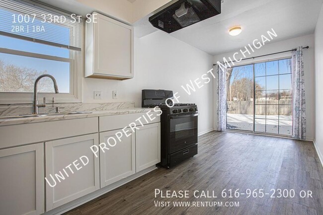 Building Photo - Tours Estimated to Begin 1/21 | Charming 2...