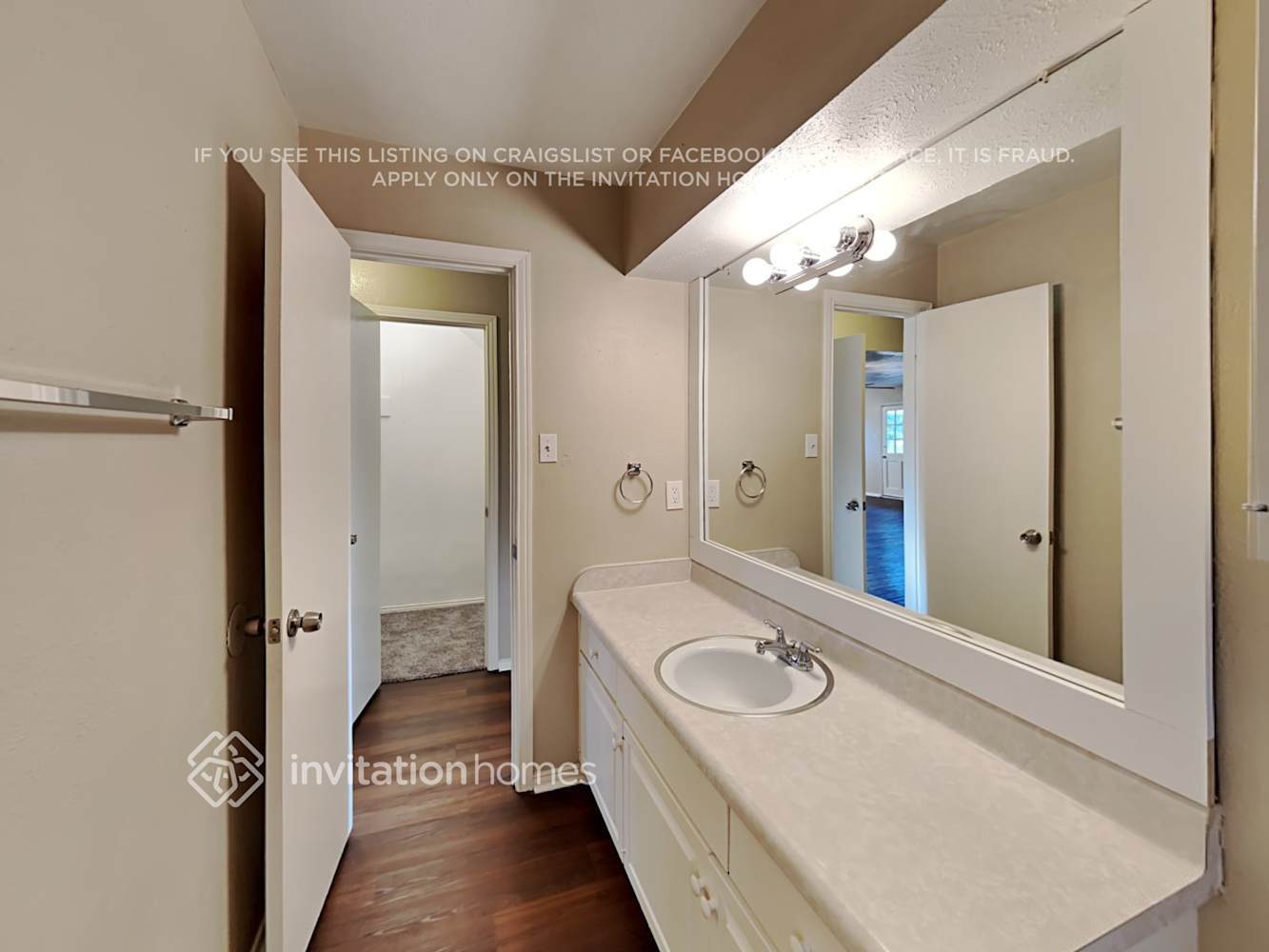 Building Photo - 506 Willow Cir
