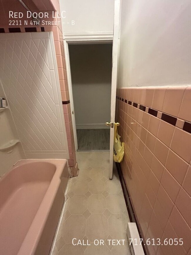 Building Photo - 2211 N 4th St