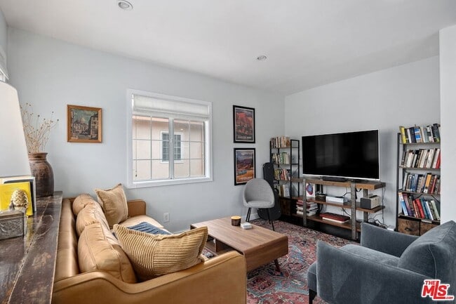 Building Photo - 3836 Seneca Ave