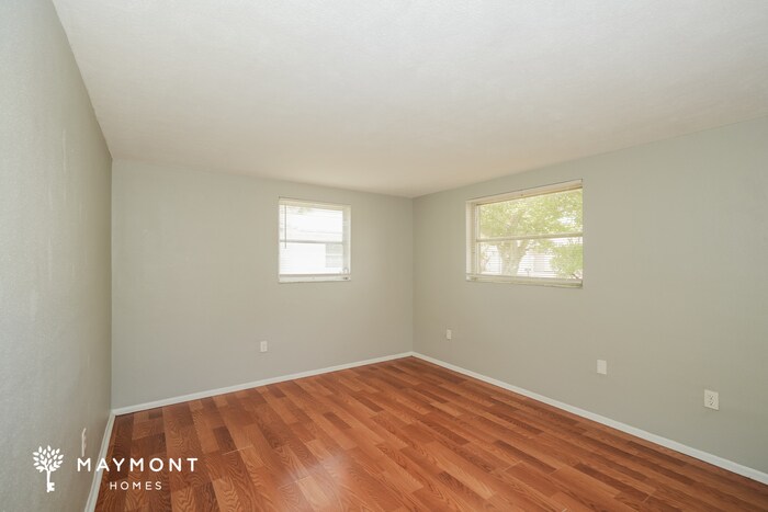 Building Photo - 9231 St Regis Ln