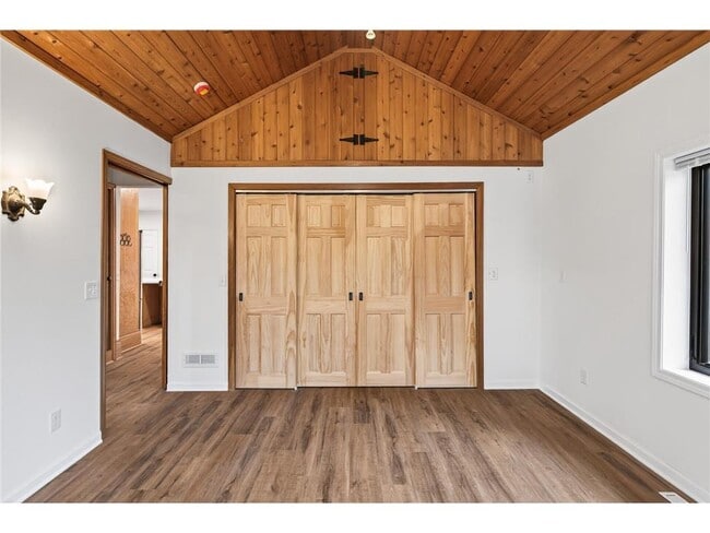 Building Photo - 4437 1st Ave S