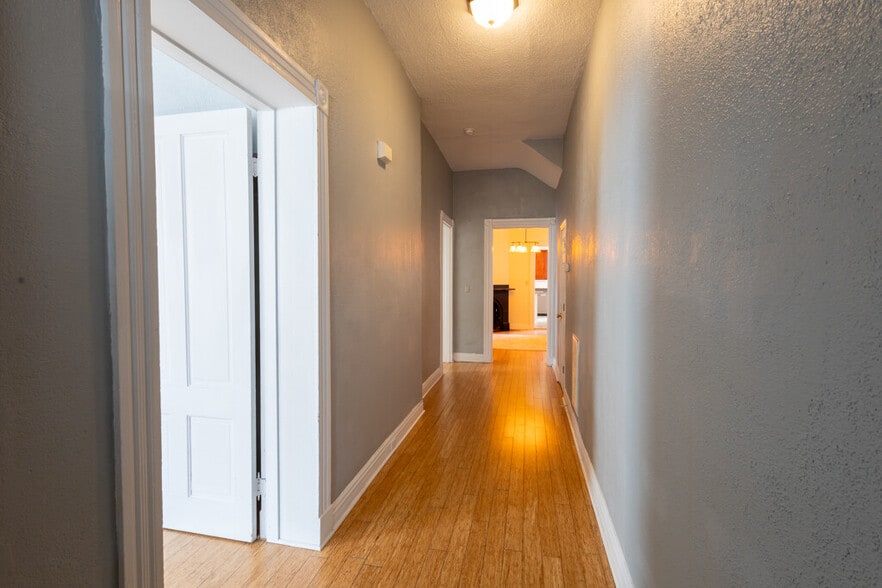 Building Photo - 442 Court St