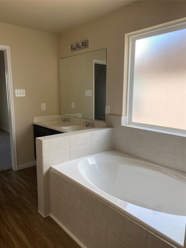 Building Photo - 3738 Otello Pl