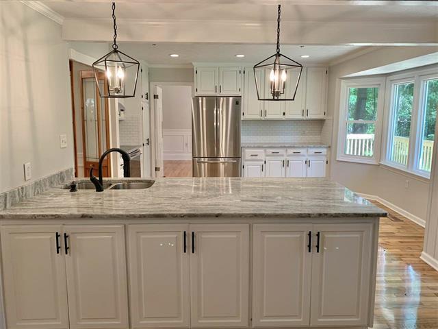 Building Photo - 2039 Wildridge Dr