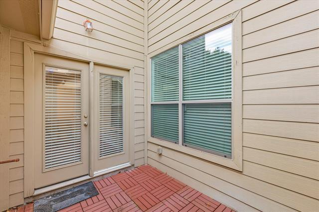 Building Photo - 8604 Naomi St