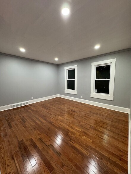 Building Photo - 232 View St