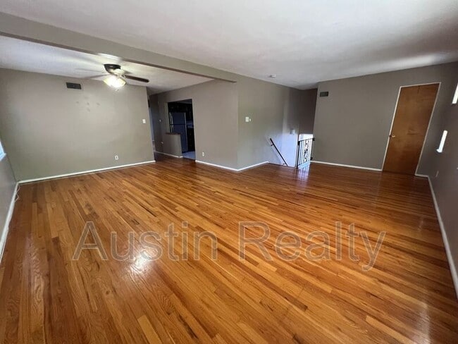 Building Photo - 1104 Ralph Terrace