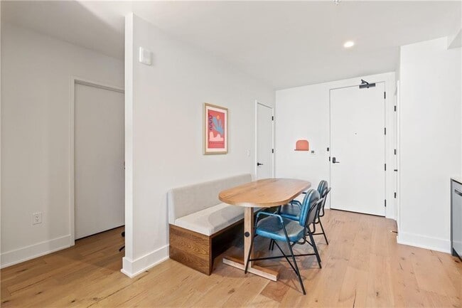 Building Photo - 48 East Ave