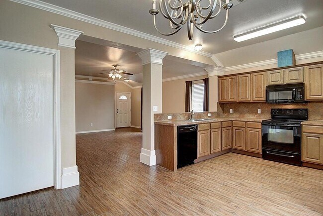 Building Photo - 2409 Gold Star Dr