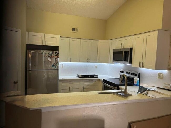 Building Photo - 2445 SW 18th Terrace