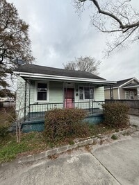 Building Photo - Downtown Wilmington - 3 Bedroom House