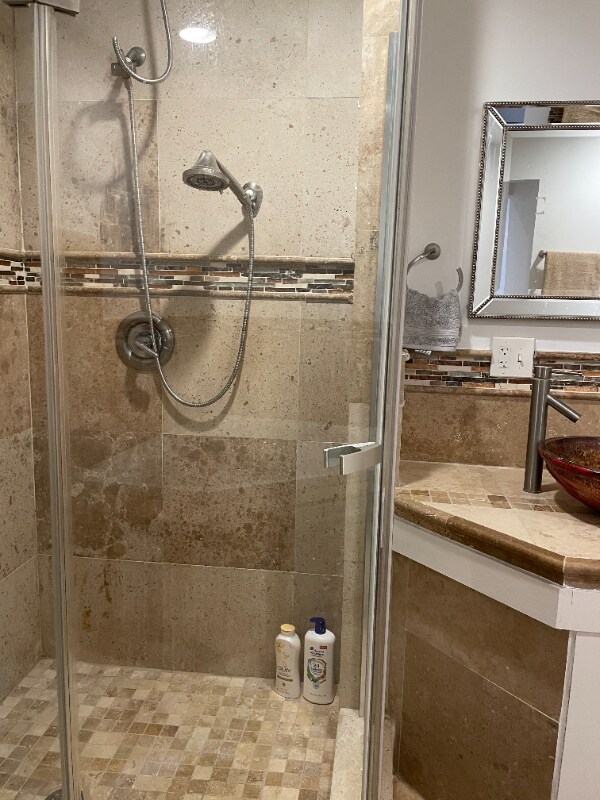 Building Photo - 2512 Linwood Ln