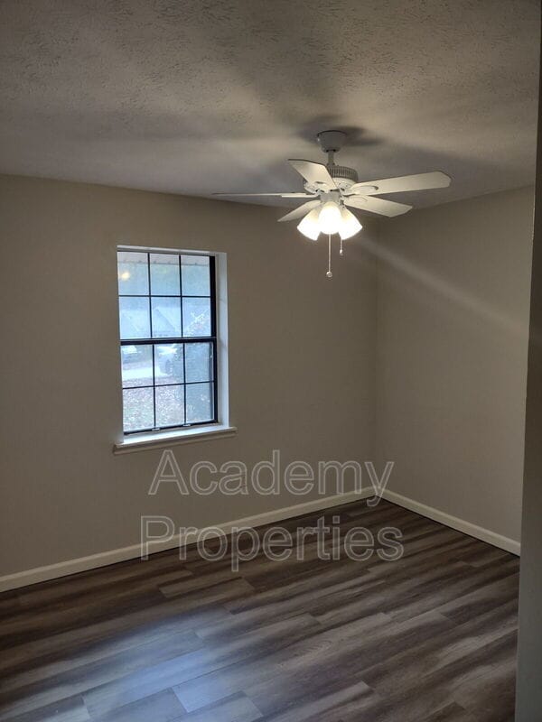 Building Photo - 106 Richard Way