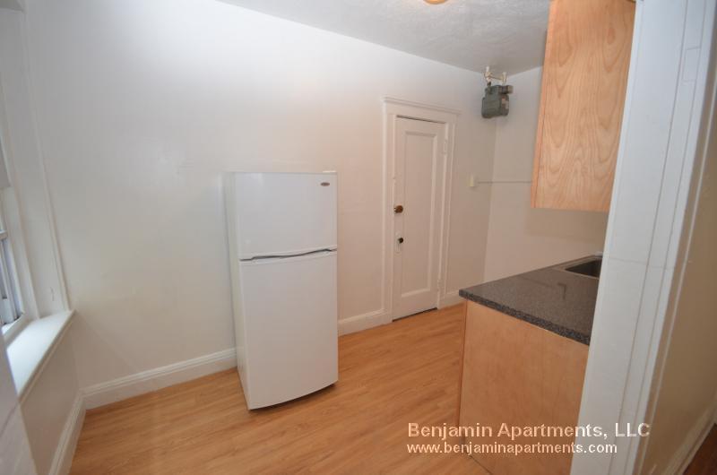 Building Photo - 109 Brainerd Rd