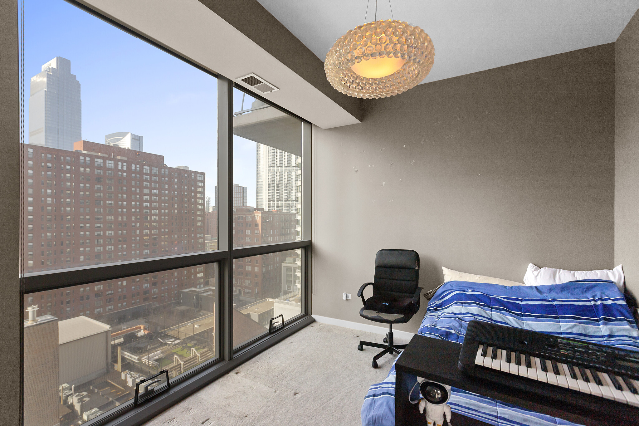 Building Photo - 303 W Ohio St
