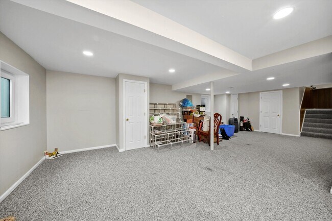 Building Photo - 2227 Avalon Ct S