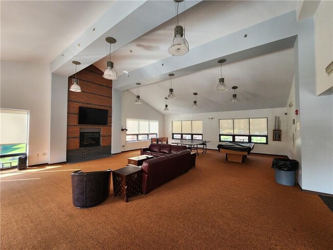Building Photo - 5 Darian Ct